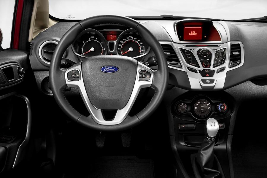  Ford Fiesta 2010 года  (US) (фото 28 из 31)